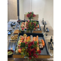 Jantar japonês top com serviço