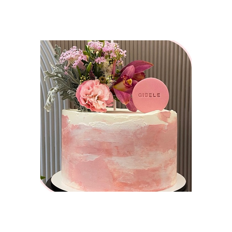 Bolo com acabamento em Butter Cream