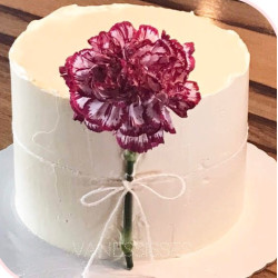 Bolo com acabamento em Butter Cream
