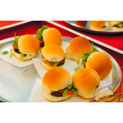 Carrinhos retrô ou barraquinhas delicias de criança